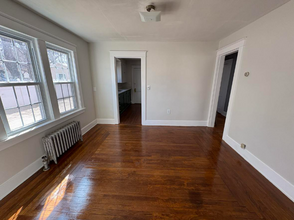 110 Woodstock Ave-Unit -110 in Putnam, CT - Foto de edificio - Building Photo