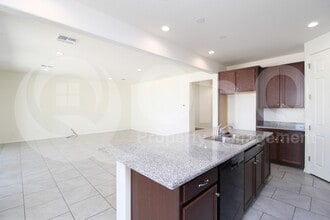 16090 W Shaw Butte Dr in Surprise, AZ - Building Photo - Building Photo