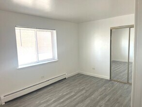 9245 Irving Park Rd in Schiller Park, IL - Building Photo - Building Photo