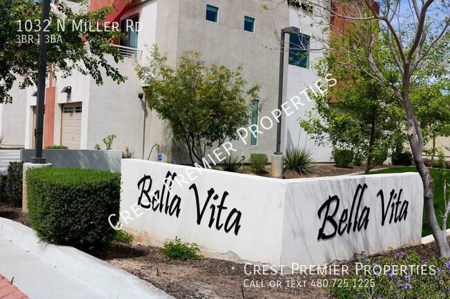 property at 1032 N Miller Rd