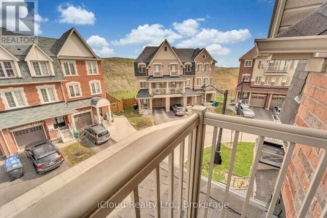 property at 13 Shiff Cres