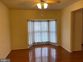 2807 White Birch Ct in Woodbridge, VA - Building Photo