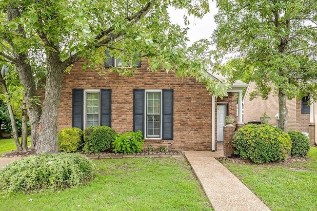 1129 W Main St