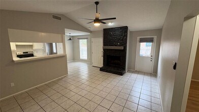 11416 Ptarmigan Dr in Austin, TX - Building Photo - Building Photo