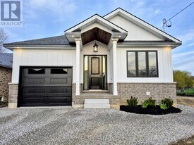 115 Chesley St in Hamilton, ON - Building Photo