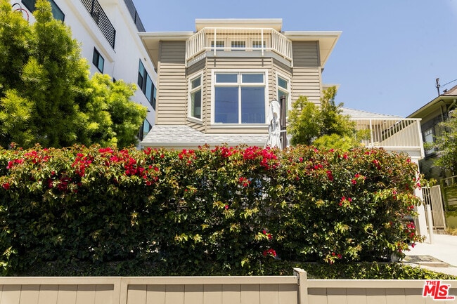 2817 3rd St in Santa Monica, CA - Building Photo - Building Photo