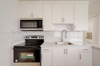 4658 Myla Ln in West Palm Beach, FL - Building Photo - Building Photo