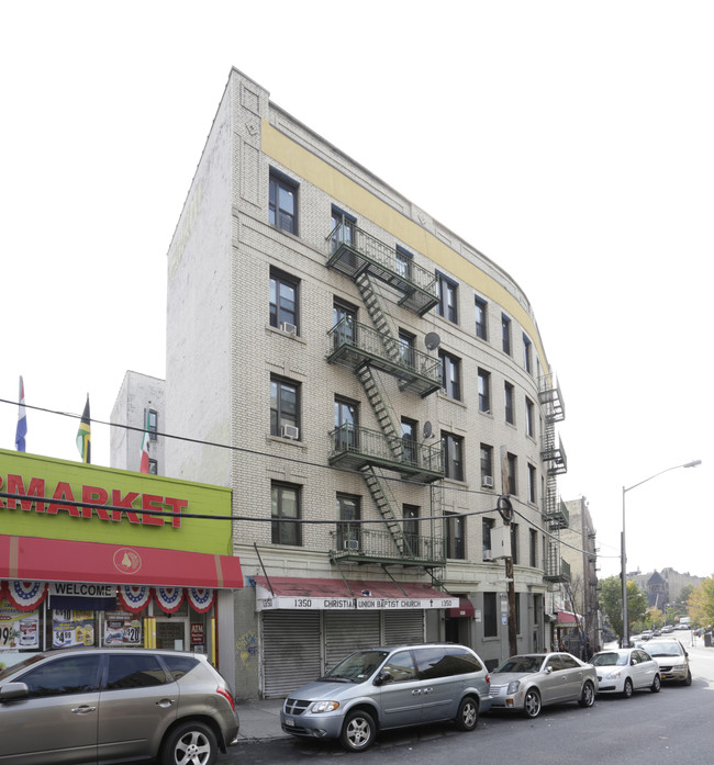 1350 Ogden Ave in Bronx, NY - Building Photo - Building Photo