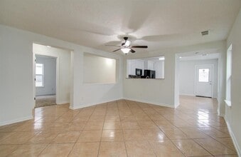 11123 Wild Goose Dr in Tomball, TX - Building Photo - Building Photo