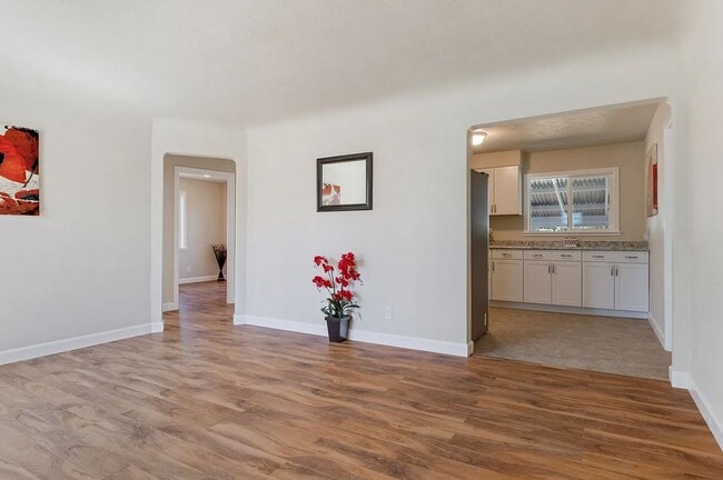 271 Jennings St in Lebanon, OR - Building Photo - Building Photo