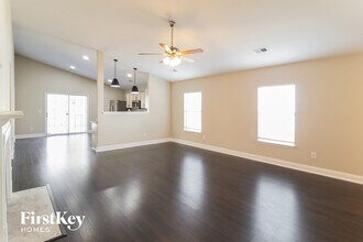7916 Long Shadow Ln in North Charleston, SC - Building Photo - Building Photo