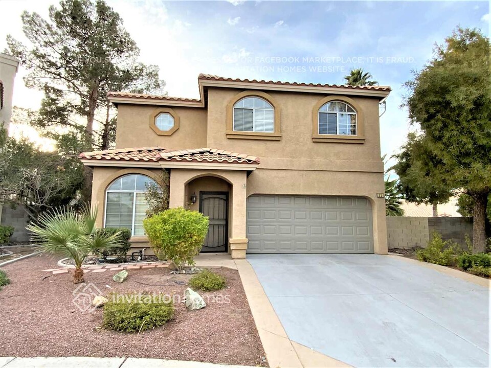 35 Fox Trace Ct in Henderson, NV - Building Photo