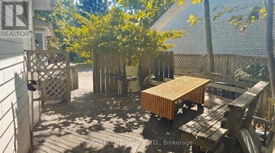 131 Paperbirch Crescent in London, ON - Building Photo - Building Photo