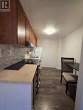 60 Heatherside Dr in Toronto, ON - Building Photo - Building Photo