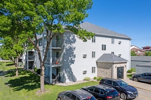 Orchid Place Apartments in Fargo, ND - Building Photo