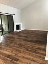 2007 Melrose Dr, Unit C in Champaign, IL - Building Photo