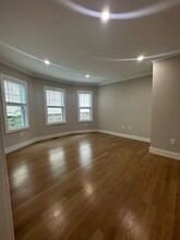 44 Iffley Rd, Unit 2 in Boston, MA - Building Photo - Building Photo