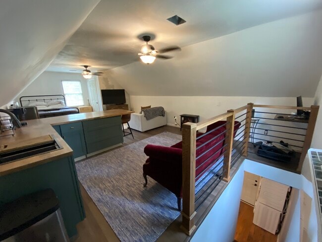 420 Cardigan Cir SW, Unit Apartment 1 in Lilburn, GA - Building Photo - Building Photo