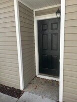 253 Chemistry Cir in Ladson, SC - Building Photo