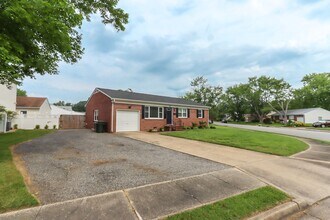 46 Hidalgo Dr in Hampton, VA - Building Photo - Building Photo