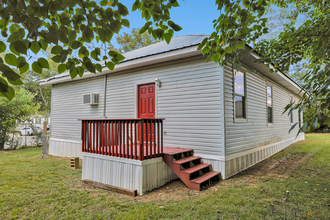 414 Henderson St in Talladega, AL - Building Photo - Building Photo