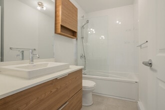 2929 VICTORIA in Lachine, QC - Building Photo - Building Photo