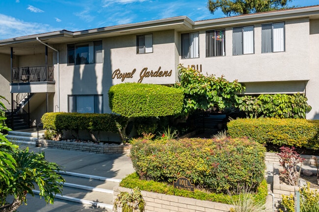 Royal Gardens Arcadia in Arcadia, CA - Building Photo - Building Photo