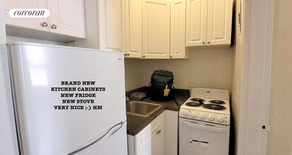 1670 York Ave in New York, NY - Building Photo - Building Photo