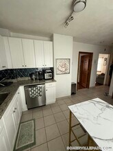 585 Somerville Ave in Somerville, MA - Foto de edificio - Building Photo