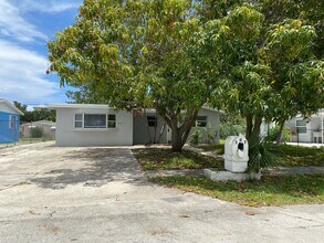 307 NW 11th Ave in Delray Beach, FL - Building Photo - Building Photo