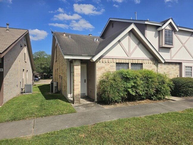 1983 Country Village Blvd in Humble, TX - Building Photo - Building Photo