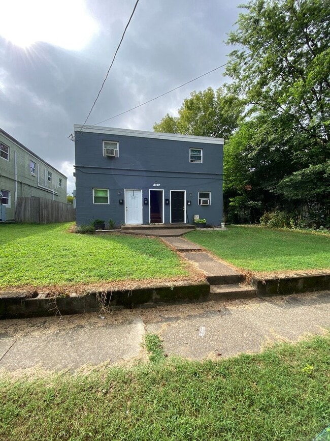 property at 923 N 20th St