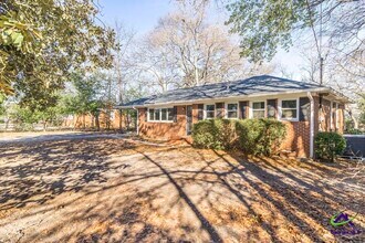 718 Oakview Square in Warner Robins, GA - Building Photo - Building Photo