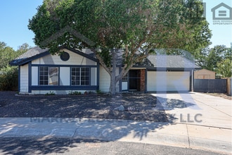 5727 W Villa Maria Dr in Glendale, AZ - Foto de edificio - Building Photo