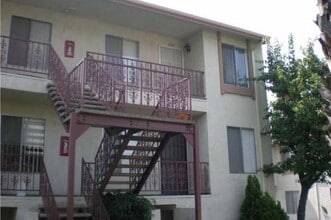 5484 Dobbs St in Los Angeles, CA - Building Photo - Building Photo
