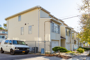 11 Mosel Loop Apartments