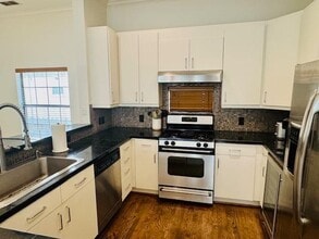 1004 Pavillion St in Dallas, TX - Building Photo - Building Photo