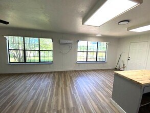 1861 Co Rd 1333 in Liberty, TX - Building Photo - Building Photo