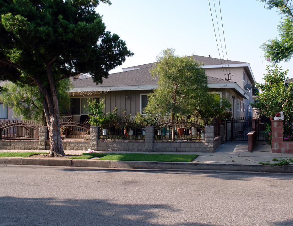 4382 W 130th St in Hawthorne, CA - Building Photo