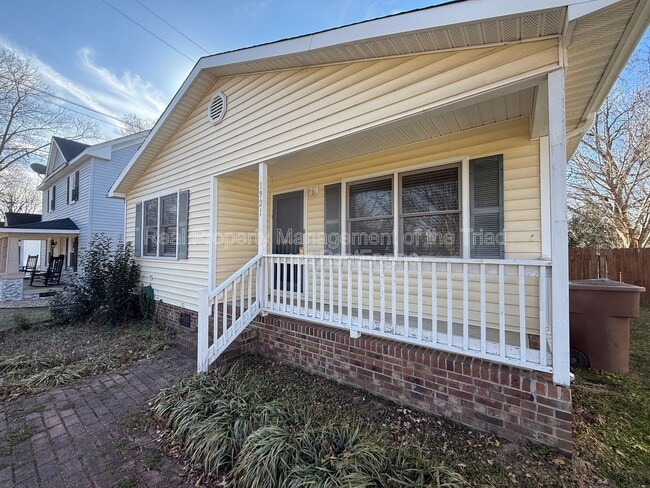 property at 1921 Bradford St