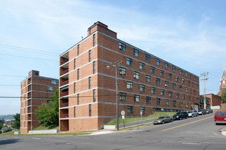 St. Ann's Home in Duluth, MN - Building Photo - Building Photo