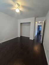 321 S Irwin St in Hanford, CA - Building Photo - Building Photo