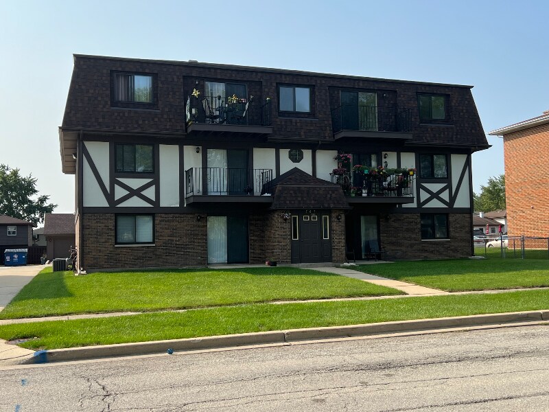 767 Lippert Ln in Glendale Heights, IL - Building Photo