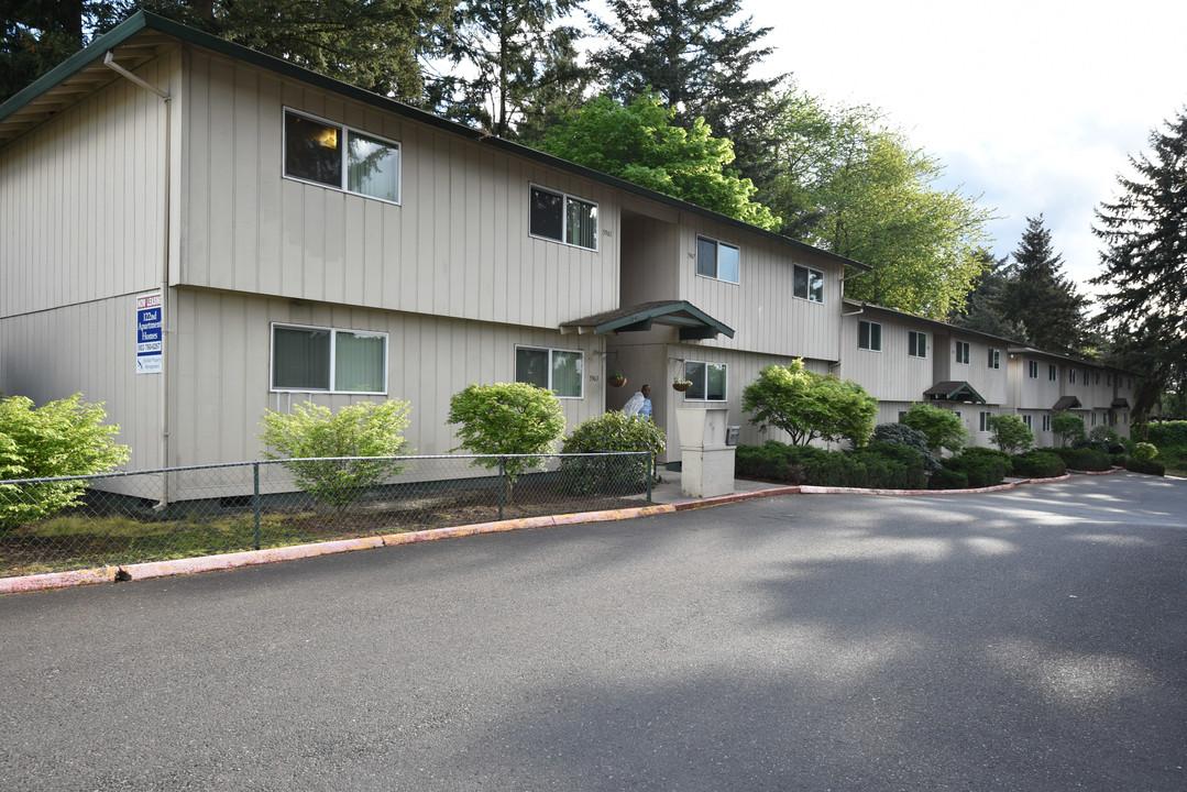 Skynat Apartments in Portland, OR - Building Photo