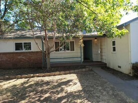 1126 Sheridan Ave in Chico, CA - Building Photo