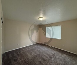 4640 Blackcherry Ct SE in Salem, OR - Foto de edificio - Building Photo