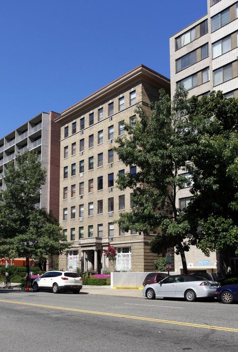 Hampshire House in Washington, DC - Building Photo