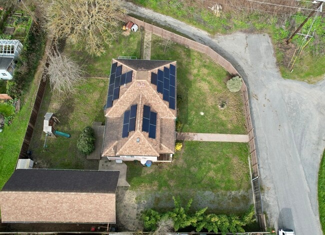 2736 McDermott St in Fortuna, CA - Foto de edificio - Building Photo