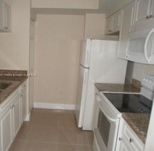 2280 E Preserve Way, Unit 307 in Miramar, FL - Building Photo - Building Photo