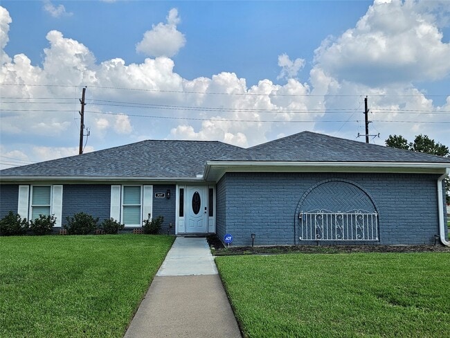 property at 327 Gentilly Dr